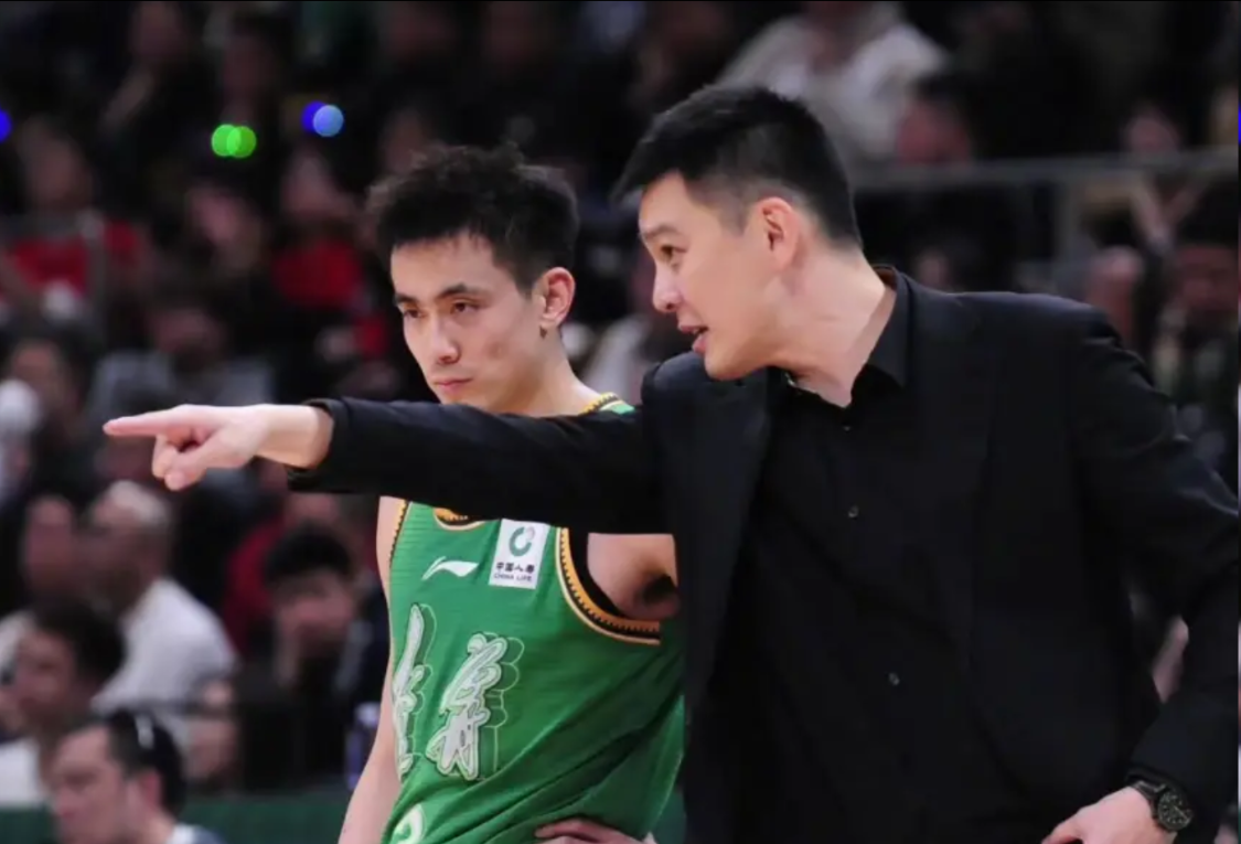 在线体育-三分6中1！欺负高诗岩未遂，输球直接退场，球迷：一点格局都没有